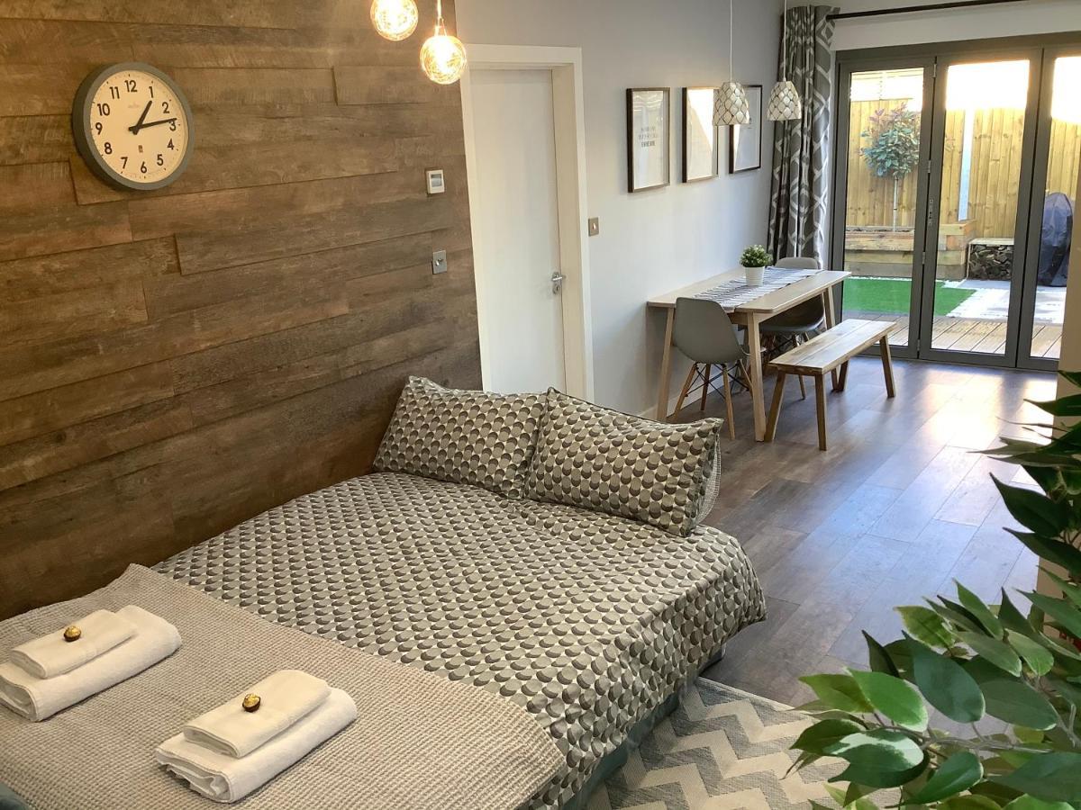 Carolyn'S Place Ruislip Bagian luar foto