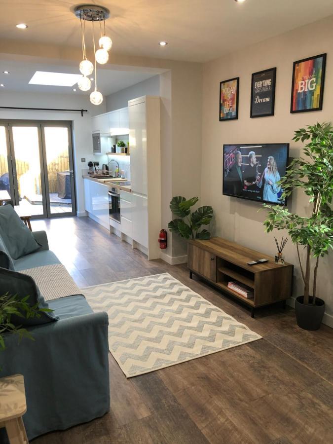 Carolyn'S Place Ruislip Bagian luar foto